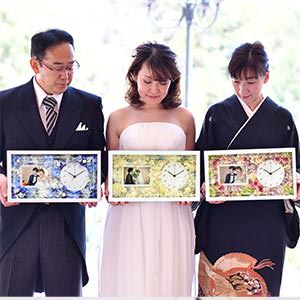 結婚式の両親プレゼントと自分たち用にも3家族お揃いの記念品