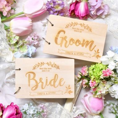 GROOM（新郎）・BRIDE（新婦）の2冊セットで受付サインや高砂アレンジにも使えるゲストブック