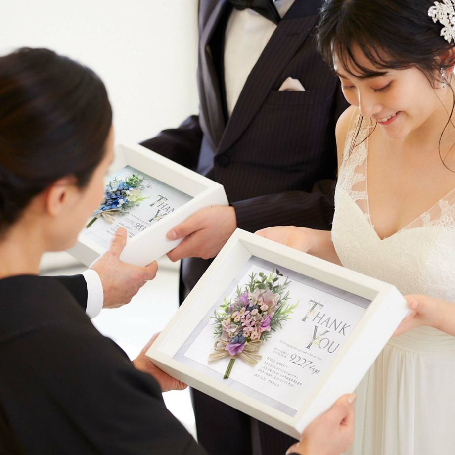両親贈呈シーンで花束のかわりに渡せるブーケ付きの子育て感謝状