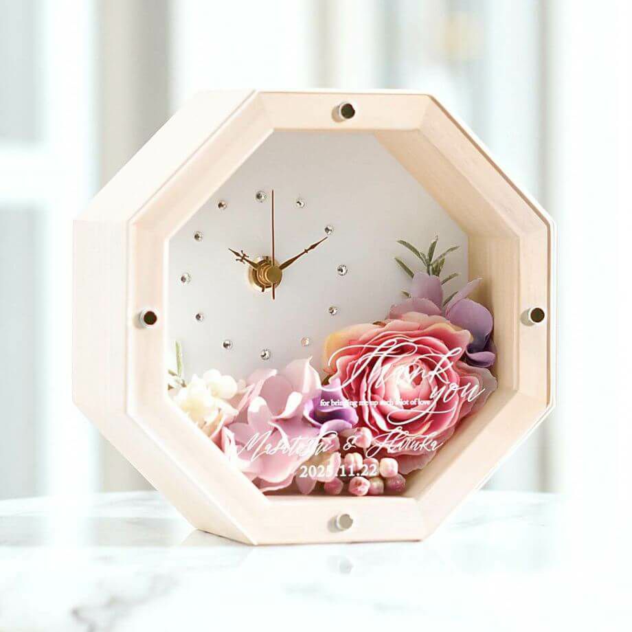 インテリアとしておしゃれに飾れる可愛い八角花時計