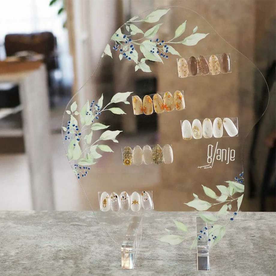 名入れショップロゴ入りアクリル透明スタンド