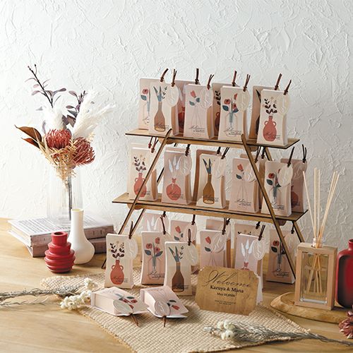 優しげなカラーリング×ボヘミアンなデザイン