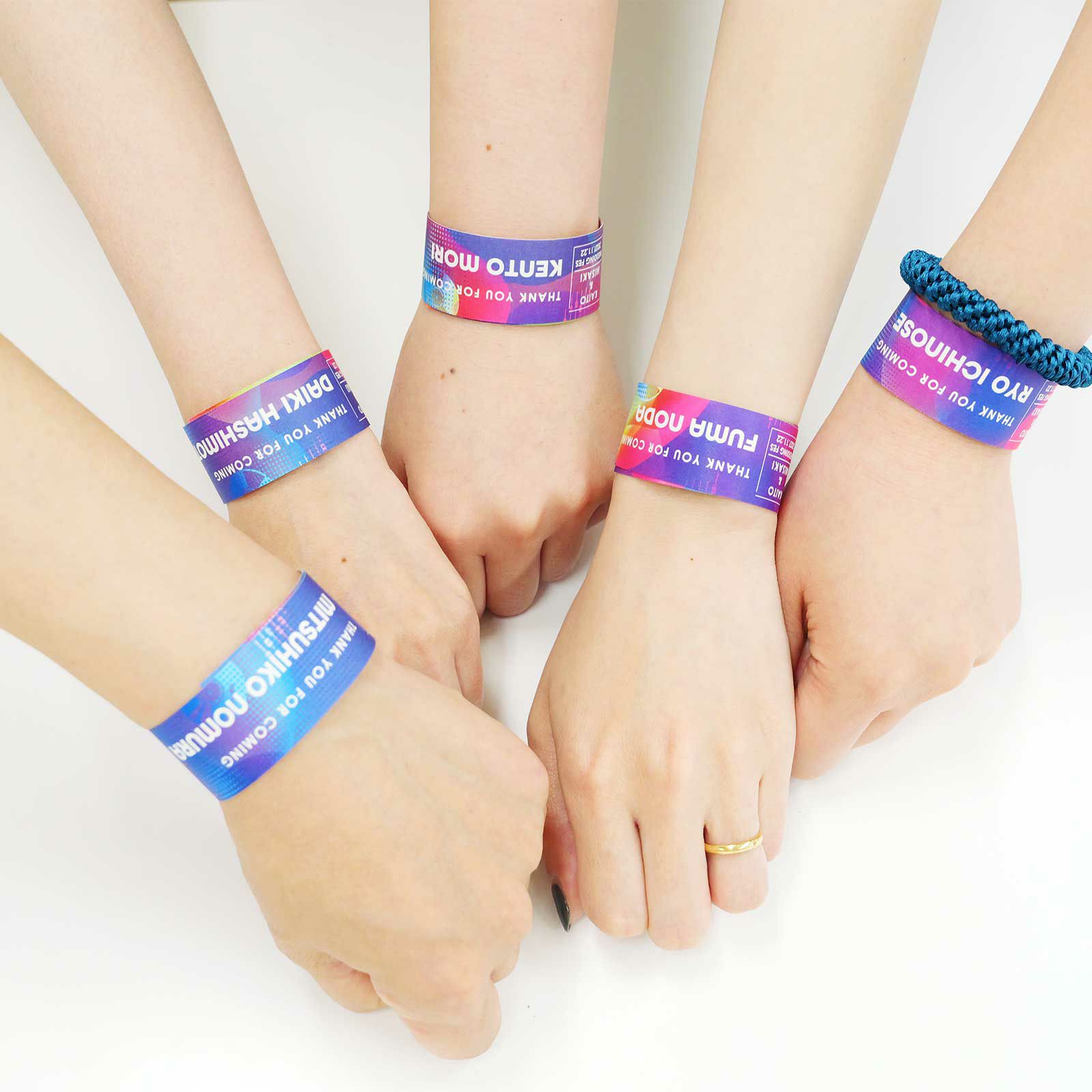 フェスのリストバンド風エスコートカード