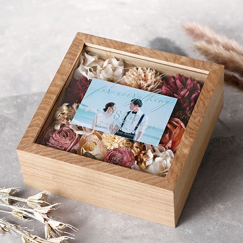 感謝の気持ちと一緒に思い出の写真を挟み込める