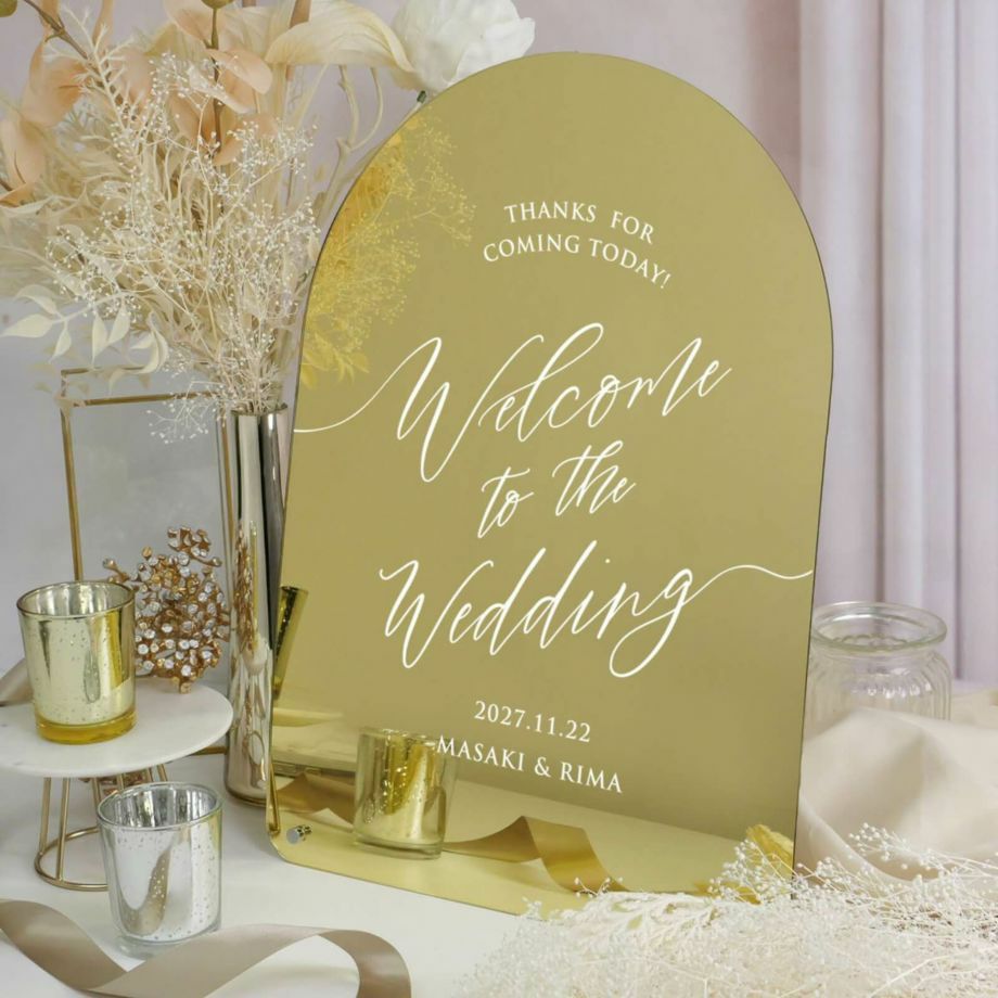 シンプルなのに存在感抜群アーチ型のウェルカムミラー