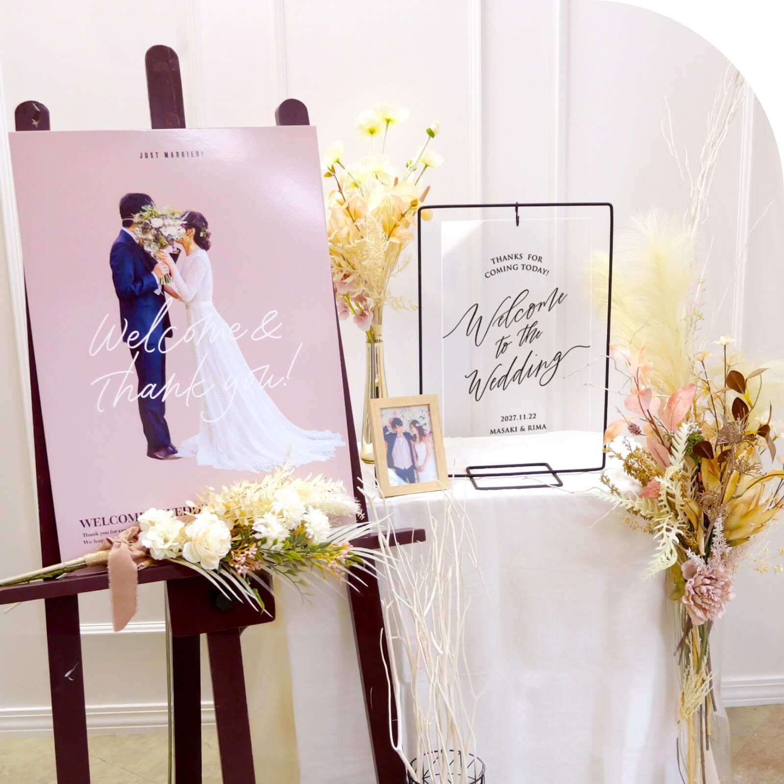 おしゃれにウェルカムスペースに飾るアイアンスタンドウェルカムボード