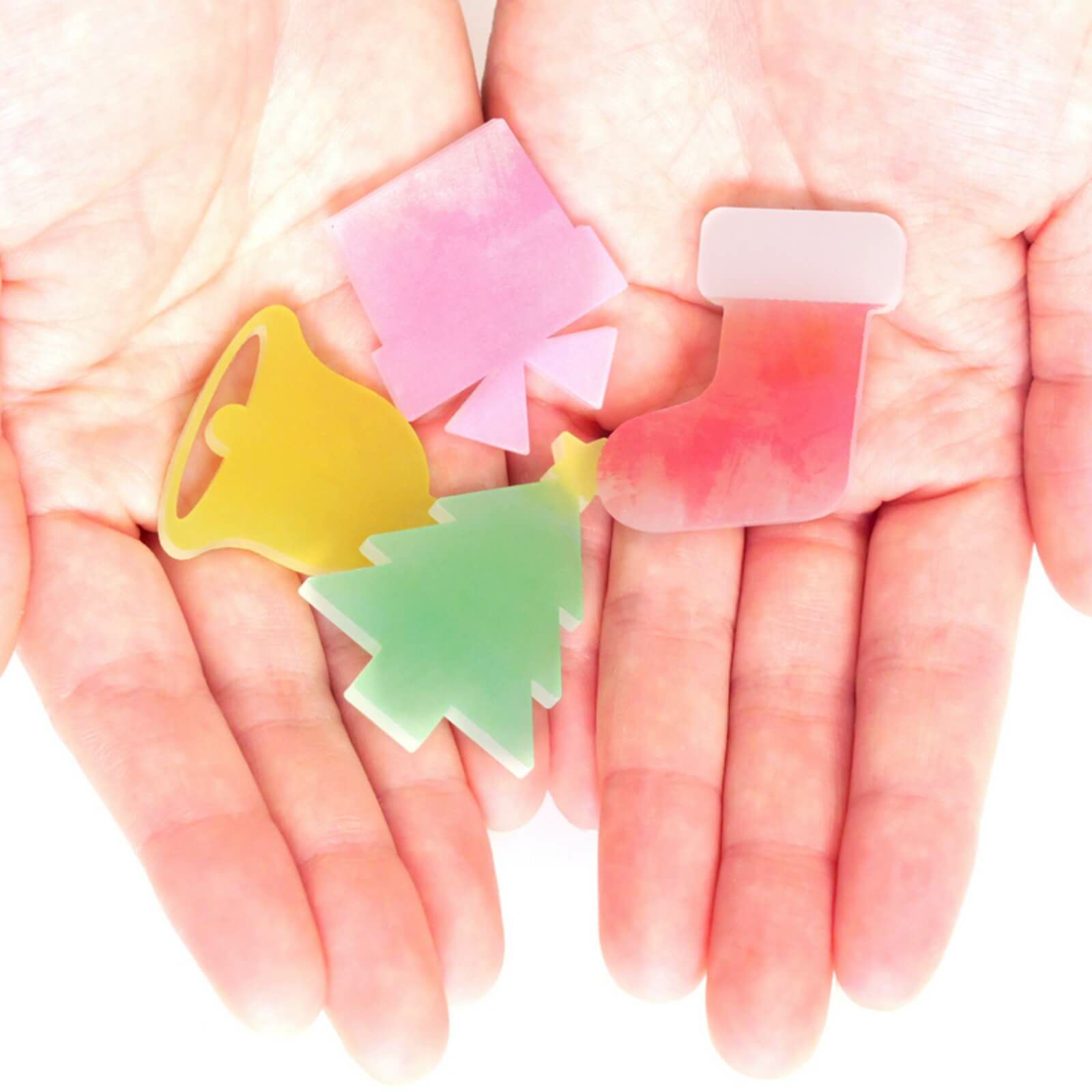 ホリデー気分を彩るとろりと光を透かすミルキーピース