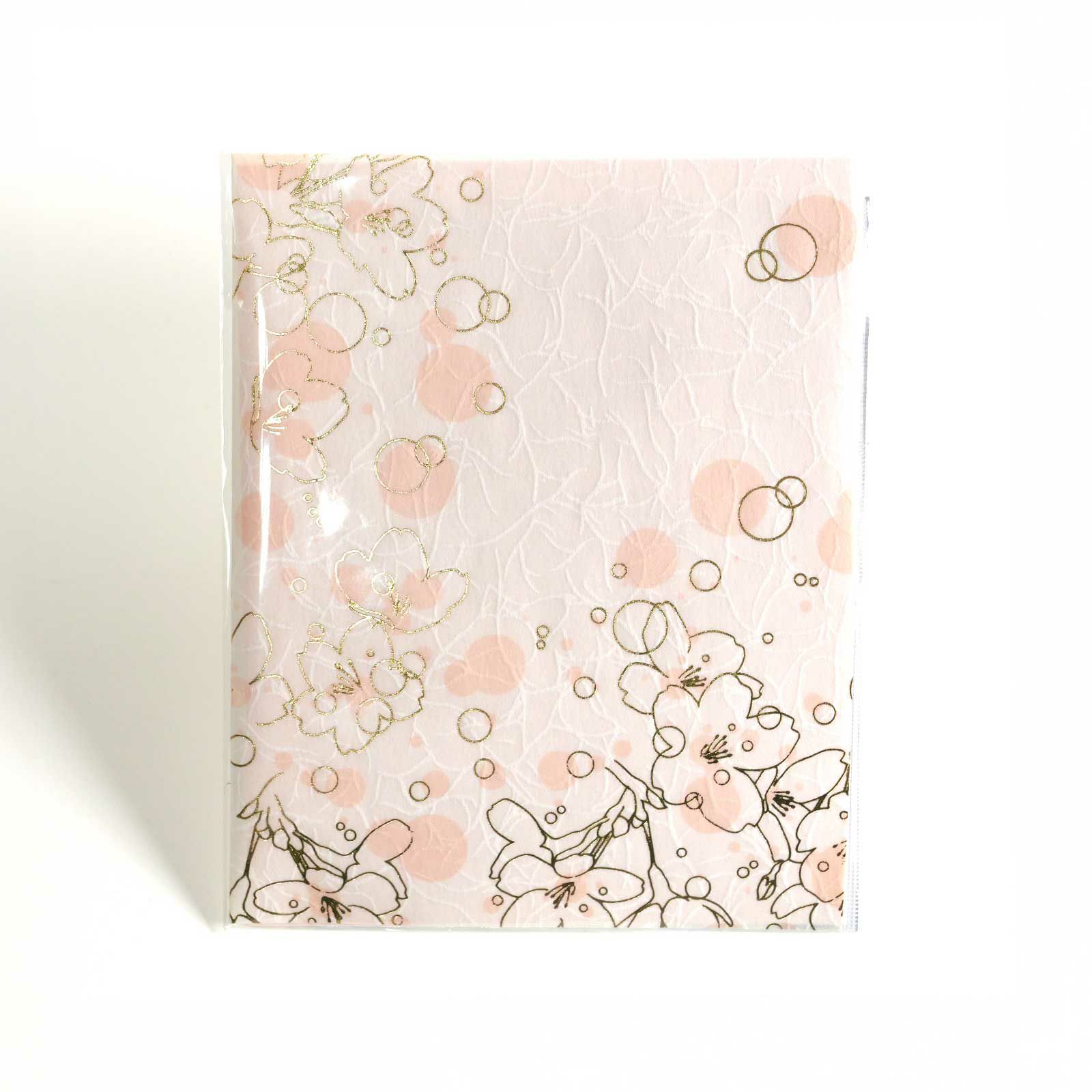 淡いピンクと桜の箔押しが美しく輝くプチギフト